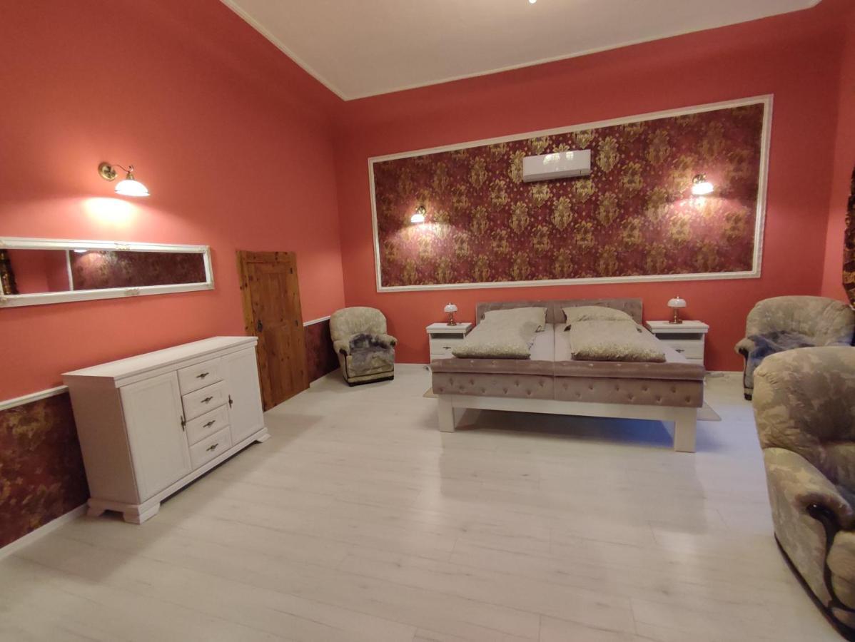 Zamecky Apartman - Castle Apartment Стршибро Экстерьер фото